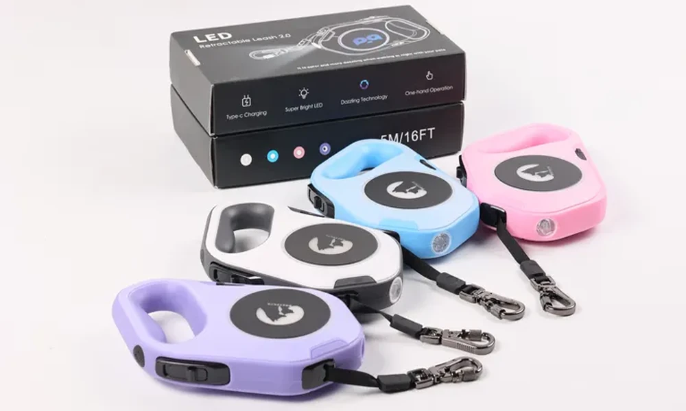 What Is a Retractable Dog Leash with LED Flashlight?